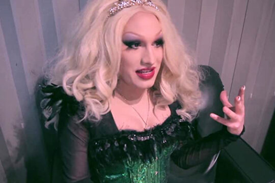 Drag Becomes Him